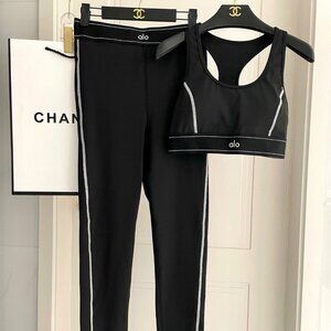 ALO Yoga Airline Women's Sports Bra and Leggings Set Sz M
